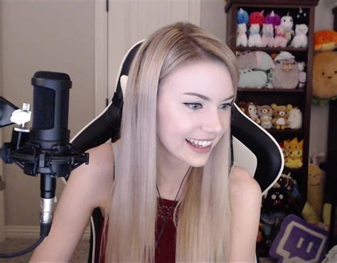 Hottest Female Twitch Streamers (Top 24)